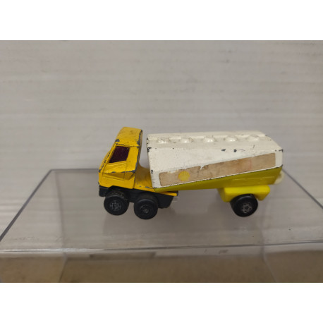 FREEWAY GAS TANKER YELLOW MB63 1:90/apx 1:64 MATCHBOX NO BOX