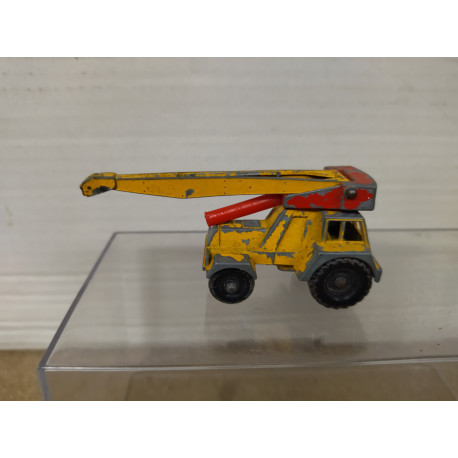 TAYLOR JUMBO CRANE LESNEY 11 (1) 1:86/apx 1:64 MATCHBOX NO BOX