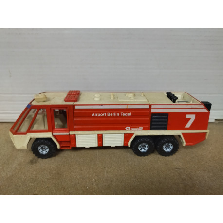 ROSENBAUER AIRPORT FIRE ENGINE 1:55/apx 1:64 SIKU 3722 INCOMPLETO/NO BOX