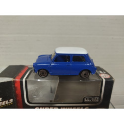 MORRIS MINI 1961 BLUE/WHITE 1:64 MOTOR MAX