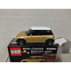 MINI COOPER SELECTION GOLD/WHITE 1:57/apx 1:64 TOMICA