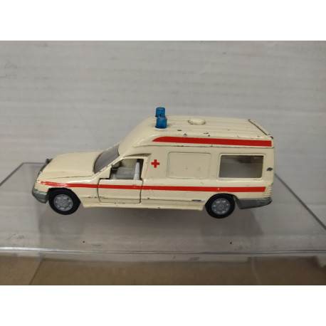 MERCEDES-BENZ W124 260E BINZ AMBULANCE (2) 1:55/apx 1:64 SIKU 1630 NO BOX
