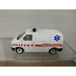 VOLKSWAGEN T4 TRANSPORTER AMBULANCE /apx 1:64 SIKU 820/824/825 NO BOX/DESGUACE