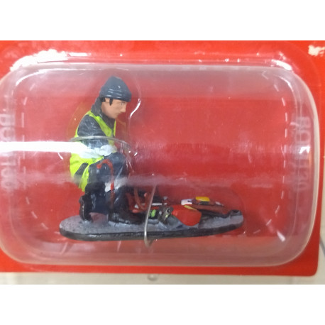BOM 130 BOMBERO/FIREFIGHTER 2010 FRANCE 1:32 DelPRADO FIGURES
