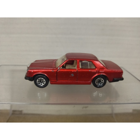 ROLLS ROYCE SILVER SPIRIT RED MB66 1:69/apx 1:64 MATCHBOX NO BOX