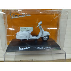 VESPA 1962 160 GS WHITE MOTO/BIKE 1:18 SALVAT MAISTO