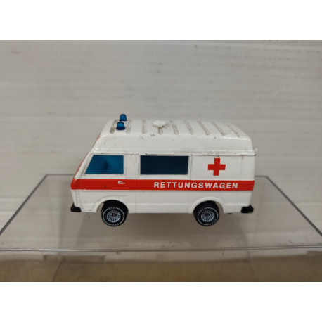 VOLKSWAGEN LT28 RETTUNGSWAGEN/AMBULANCIA 1:55/apx 1:64 SIKU 1623 NO BOX