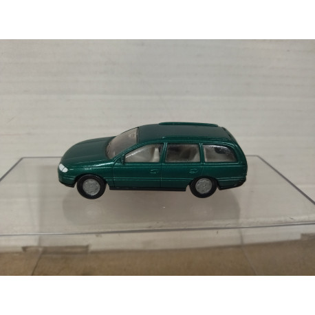 OPEL OMEGA CARAVAN GREEN 1:55/apx 1:64 SIKU 1054 NO BOX