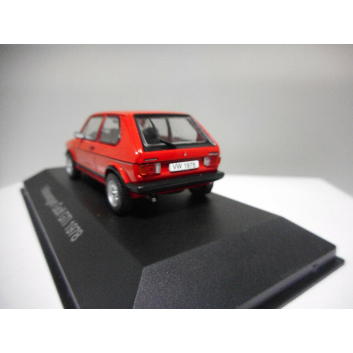 VOLKSWAGEN GOLF GTi 1978 RED HACHETTE 1:43 BCN STOCK CARS