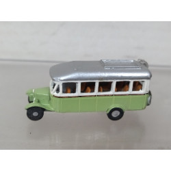 AUTOBUS CLASICO VERDE/BLANCO apx 1:160 NO BOX