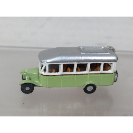 AUTOBUS CLASICO VERDE/BLANCO apx 1:160 NO BOX
