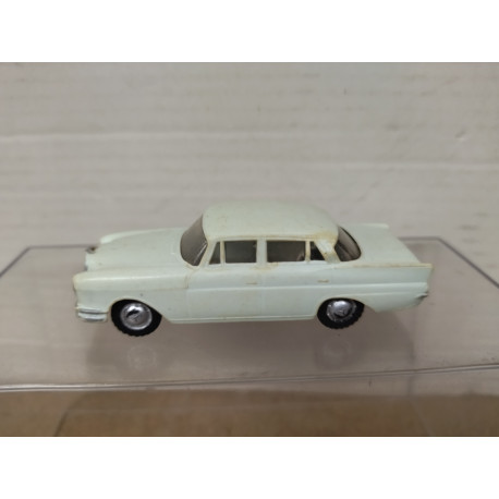 MERCEDES-BENZ W111 220 S COLAS 1:60/apx 1:64 SIKU V146 PLASTIC NO BOX