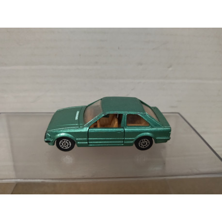FORD ESCORT GREEN apx 1:64 CORGI NO BOX