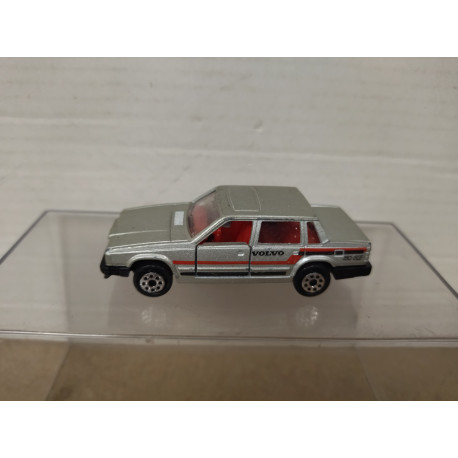 VOLVO 760 GLE SILVER 1:61/apx 1:64 MAJORETTE 230 NO BOX