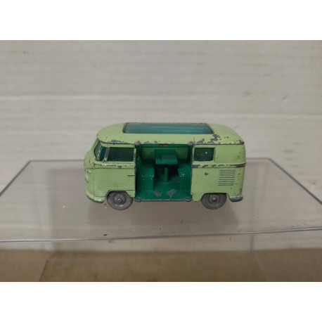 VOLKSWAGEN CARAVETTE CAMPER GREEN LESNEY 34 1:64/apx 1:64 MATCHBOX NO BOX