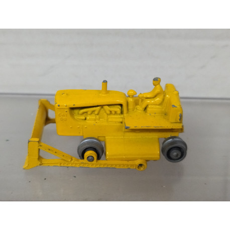 CATERPILLAR D8 BULLDOZER LESNEY 18 (4) 1:102/apx 1:64 MATCHBOX NO BOX