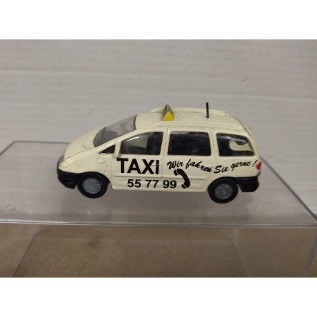 VOLKSWAGEN SHARAN TAXI 1:55/apx 1:64 SIKU 1360 NO BOX