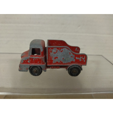 THAMES TRADER WRECKER GARAGE AA & RAC LESNEY 13 (3) 1:100/apx 1:64 MATCHBOX NO BOX