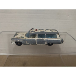 S & S CADILLAC AMBULANCE LESNEY 54 (3) 1:87/apx 1:64 MATCHBOX NO BOX