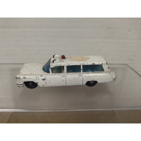 S & S CADILLAC AMBULANCE LESNEY 54 (4) 1:87/apx 1:64 MATCHBOX NO BOX