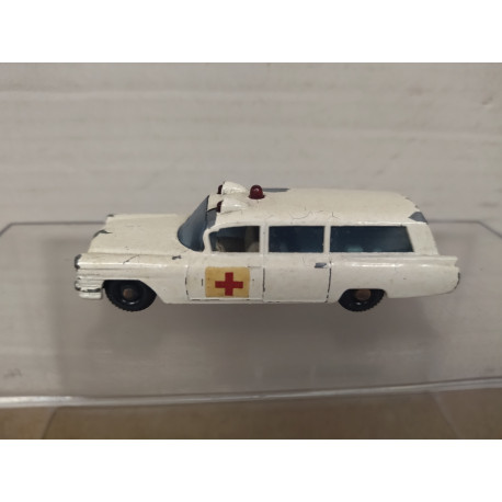 S & S CADILLAC AMBULANCE LESNEY 54 (5) 1:87/apx 1:64 MATCHBOX NO BOX