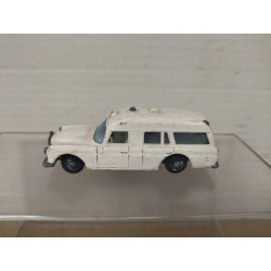 MERCEDES-BENZ BINZ AMBULANCE LESNEY 3 (2) 1:69/apx 1:64 MATCHBOX NO BOX