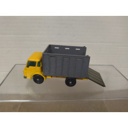 DODGE CATTLE TRUCK YELLOW LESNEY 37 1:86/apx 1:64 MATCHBOX NO BOX