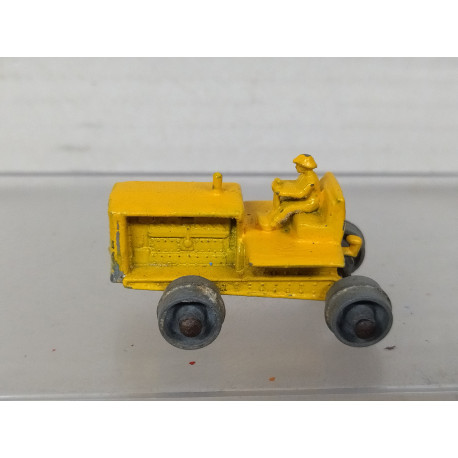 CATERPILLAR TRACTOR LESNEY 8 (2) 1:102/apx 1:64 MATCHBOX NO BOX