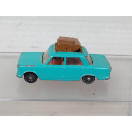 FIAT 1500 MALETAS LESNEY 56 (7) 1:64/apx 1:64 MATCHBOX NO BOX