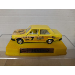 SEAT 131E AMARILLO apx 1:64 MIRA 151 BOX