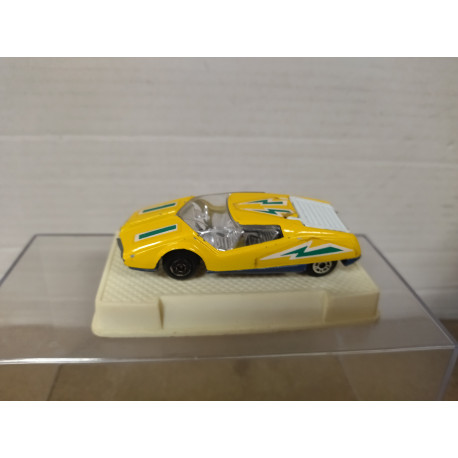 DATSUN 126X AMARILLO apx 1:64 MIRA 122 BOX