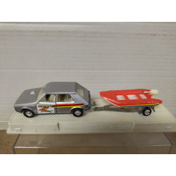 SEAT RITMO SILVER + REMOLQUE BARCA apx 1:64 MIRA BOX