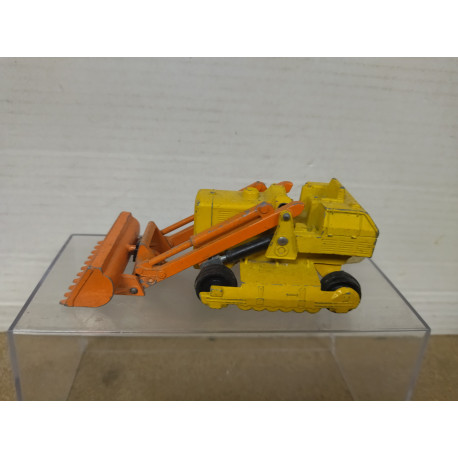 CATERPILLAR TRAXEXCAVATOR 1:50/apx 1:64 MATCHBOX K-8 KING SIZE NO BOX