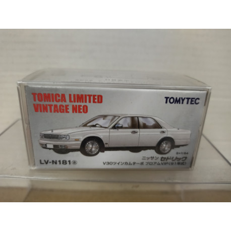 NISSAN CEDRIC BROUGHAM VIP 1:64 TOMICA LIMITED VINTAGE NEO LV-N181a