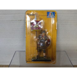 SD 01 VESSILIFERO DI OTTAVIANO AUGUSTO 1:32 FIGURES ITALERI