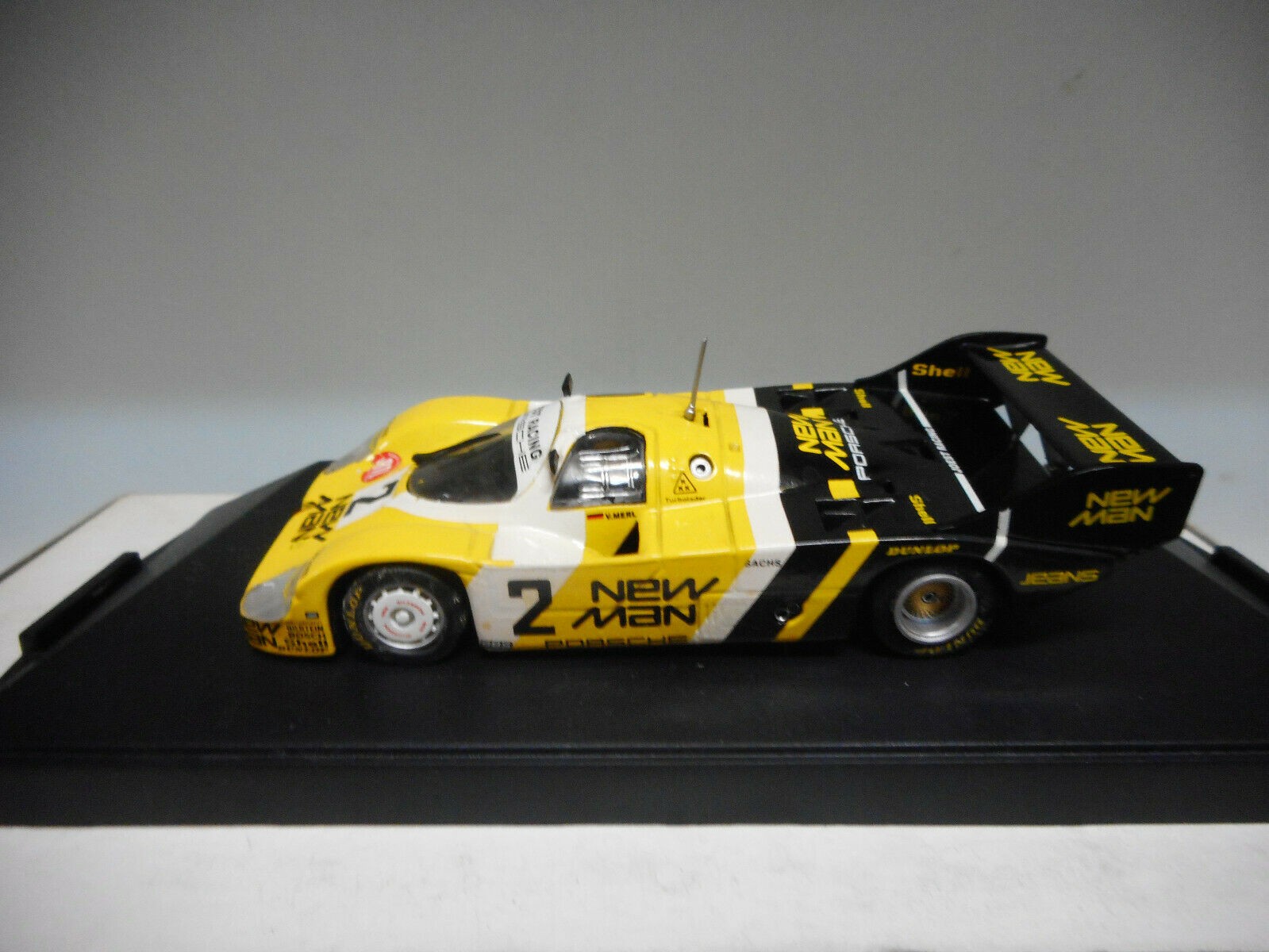 LL209 VITESSE QUARTZO Q3070 1/43 Porsche 956 short tail 10 Winner