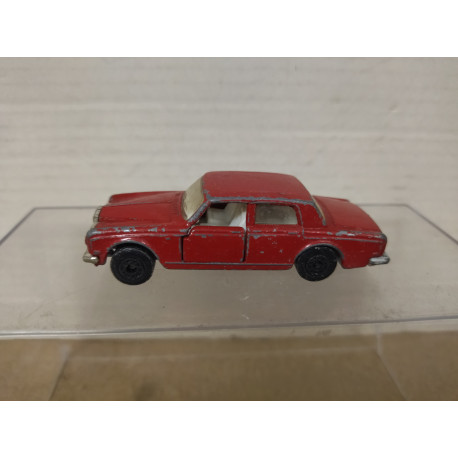 ROLLS ROYCE SILVER SHADOW II RED (2) SUPERFAST 39 1:67/apx 1:64 MATCHBOX NO BOX