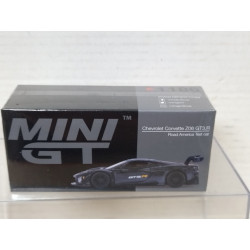CHEVROLET CORVETTE C8 Z06 GT3R ROAD AMERICA TEST CAR LHD 1:64 MINI GT 1186-L