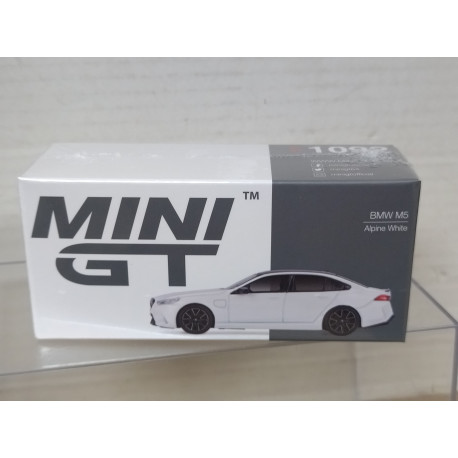 BMW G90 M5 ALPINE WHITE LHD 1:64 MINI GT 1092-L