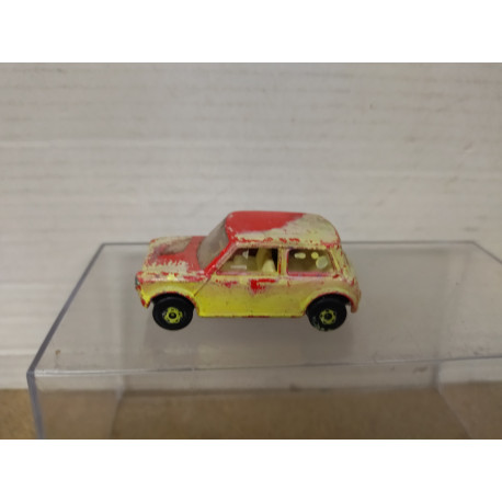 MINI RACING DESGUACE LESNEY 29 (1) 1:53/apx 1:64 MATCHBOX NO BOX