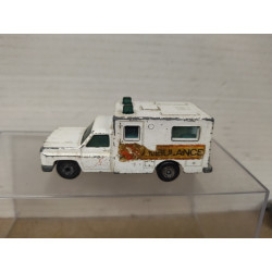 AMBULANCE WHITE SUPERFAST 41 (1) 1:84/apx 1:64 MATCHBOX NO BOX