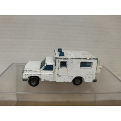 AMBULANCE WHITE SUPERFAST 41 (2) 1:84/apx 1:64 MATCHBOX NO BOX