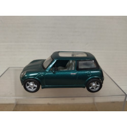 MINI COOPER 2001 GREEN/WHITE 1:40 SMART TOYS NO BOX