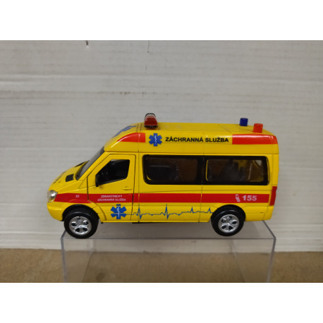 AMBULANCIA ESLOVAQUIA ZACHRANNA SLUZBA 15cm Long NO BOX