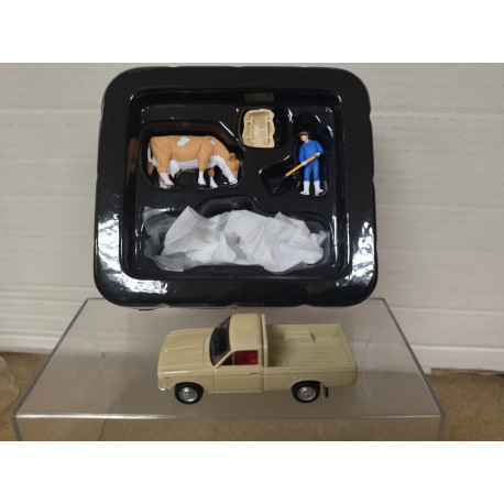 DATSUN 1300 PICKUP BEIGE + FIGURES 1:64 TOMICA LIMITED VINTAGE LV-195d