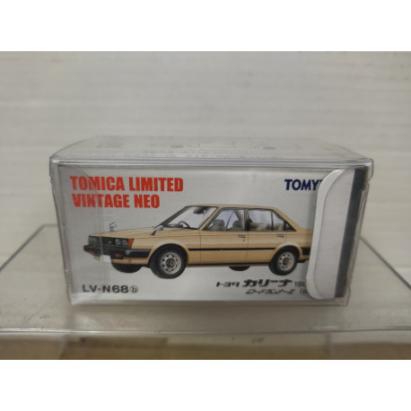 TOYOTA CARINA 1500 SG 1:64 TOMICA LIMITED VINTAGE LV-N68b