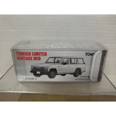 NISSAN SAFARI (PATROL) EXTRA VAN DX WHITE 1:64 TOMICA LIMITED VINTAGE NEO LV-N109b
