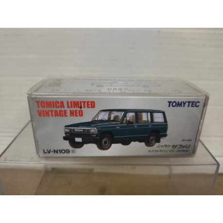 NISSAN SAFARI (PATROL) EXTRA VAN DX BLUE 1:64 TOMICA LIMITED VINTAGE NEO LV-N109c