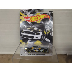 FORD SHELBY GT-500 2010 SUPER SNAKE 3/5 URBAN CAMOUFLAGE 1:64 HOT WHEELS