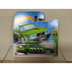 VOLVO 240 DRIFT WAGON GREEN 4/5 SLAMMED 1:64 HOT WHEELS